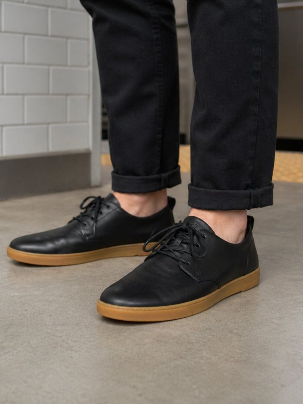 Clae Ellington Black Leather Oxford Sneakers Men’s 11 Gum Sole Minimal Caual